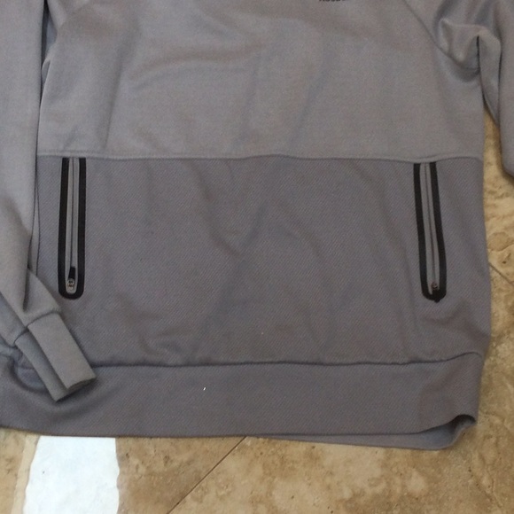 - - - IZod Advantage hoodie with gaiter and Reebok hoodie with zippered … - Picture 8 of 10